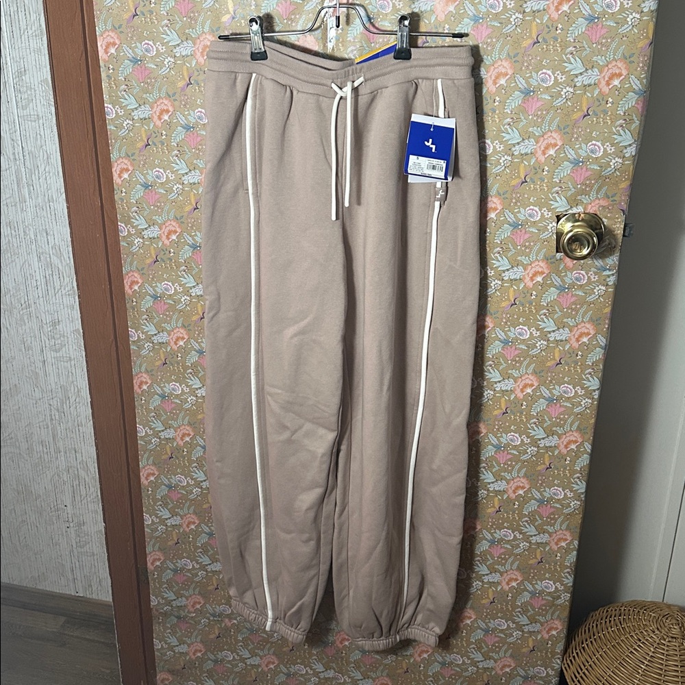 Joy Lab set cropped jacket size medium barrel jog… - image 4